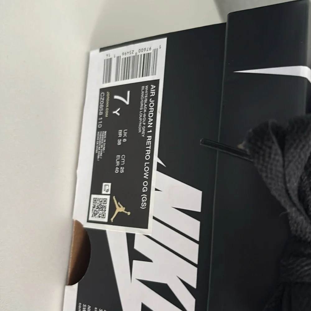 Air Jordan 1 retro low grey black